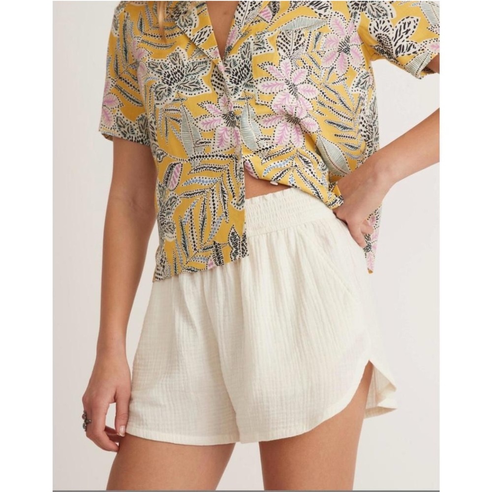 Marine Layer Gigi Crinkle Gauze Shorts Cream
White NWT Size Medium - Picture 8 of 8